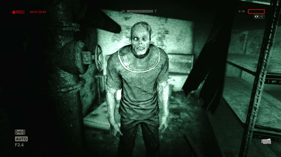 Outlast: 35 Pictures to Take You through This Horror Game | GAMERS DECIDE