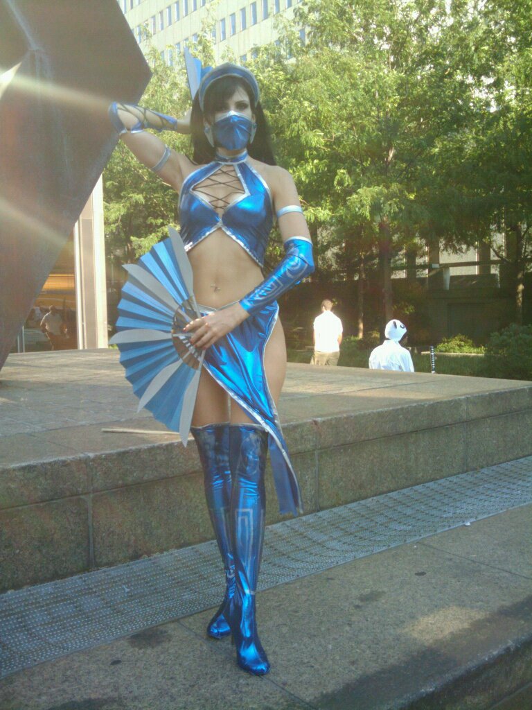 Lanieball cosplay Kitana