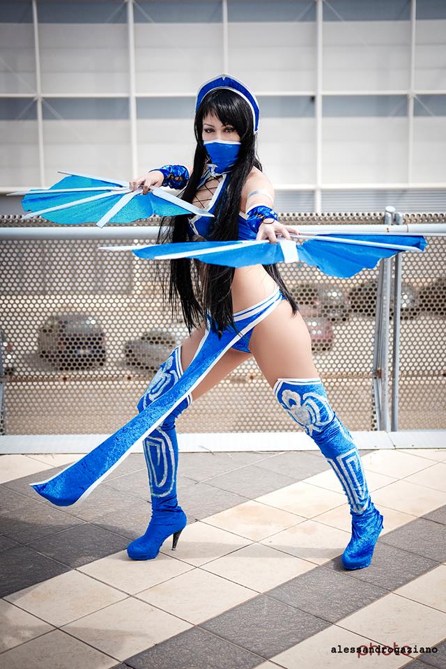 Laura Crystal Kitana cosplay