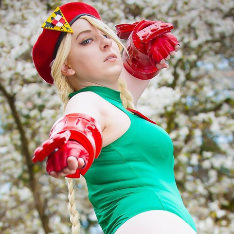 Sexy cammy cosplay Street Fighter: