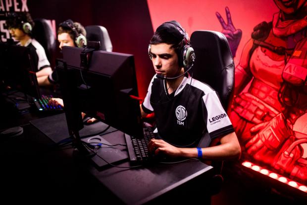 Top 10 Apex Legends Best Players In The World Right Now Gamers Decide Top 10 Apex Legends Best Players In The World Right Now Gamers Decide