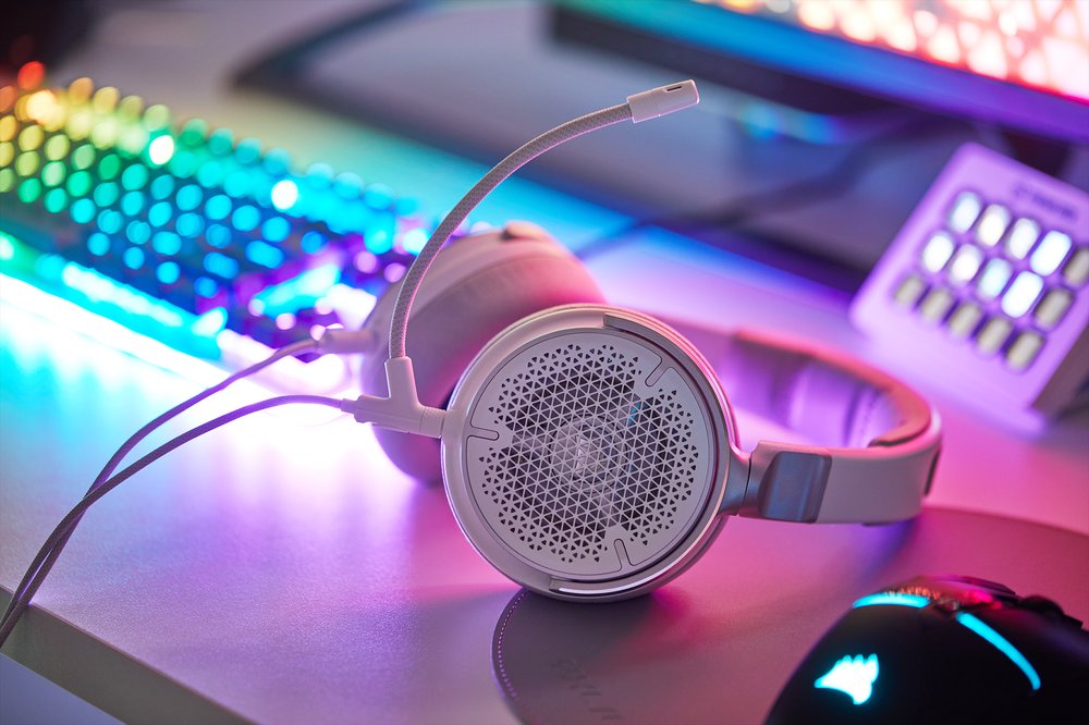 [Top 3] EFT Best Headsets Used By Pros GAMERS DECIDE