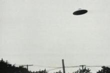 UFO photos like this one became a craze after Kenneth Arnold's sighting.