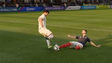 Screenshot of a slide tackle in FIFA 19