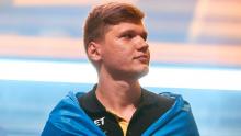 s1mple caped with the Ukrainian flag