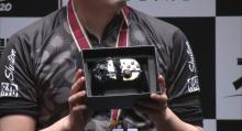 Having won EVO Japan 2020, Shuton received his prize.