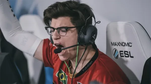 Best 3 Headsets That Are Used by Pros in R6 Top 3 Best Headsets Used by Pros in Rainbow Six Siege