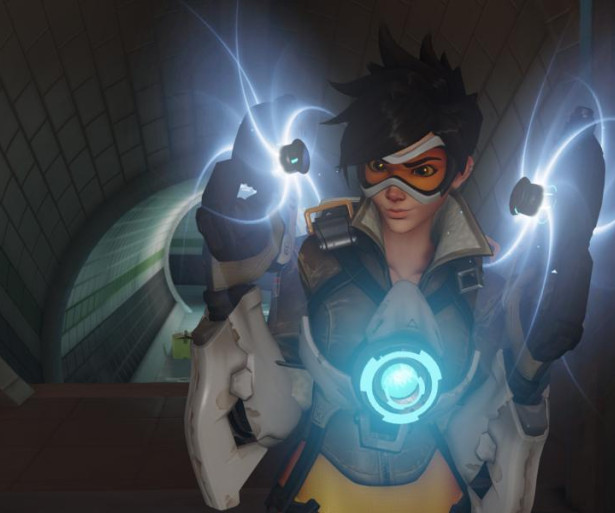An image of Tracer from Overwatch with guns charged and ready. 