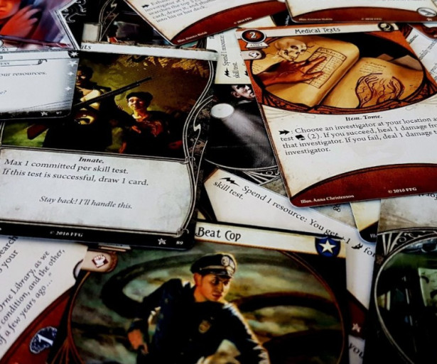 best horror card games