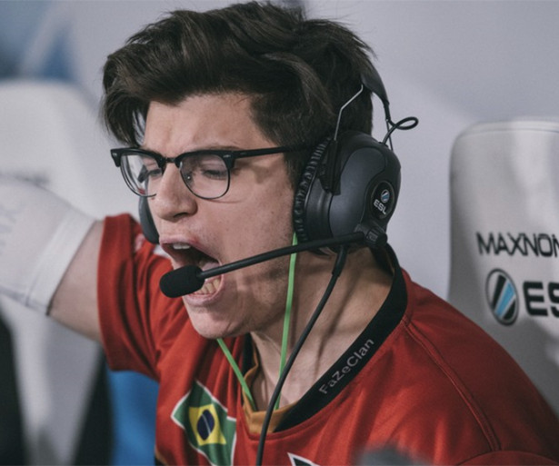 Top 3 Best Headsets Used by Pros in Rainbow Six Siege